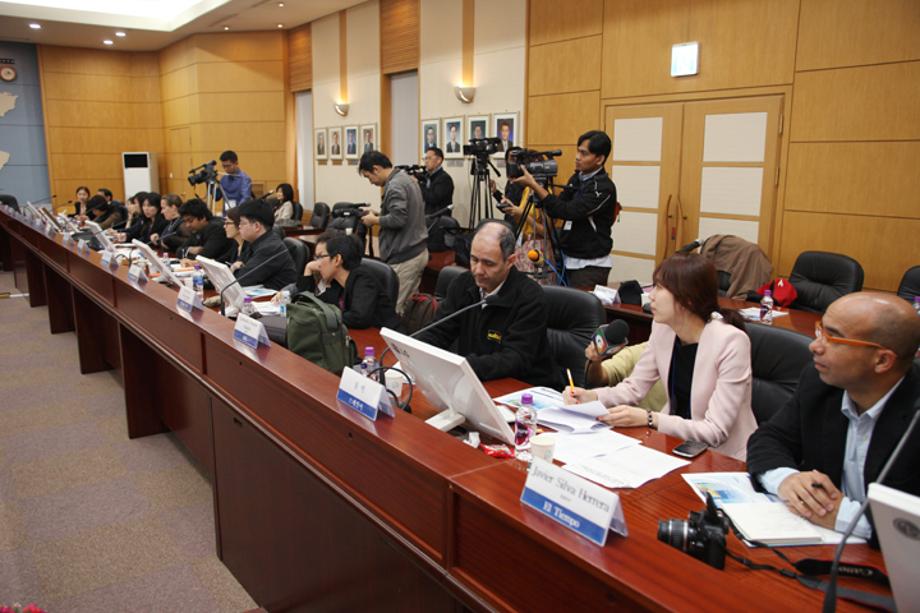 A foreign press conference as holding the 2012 Yeosu EXPO_image0