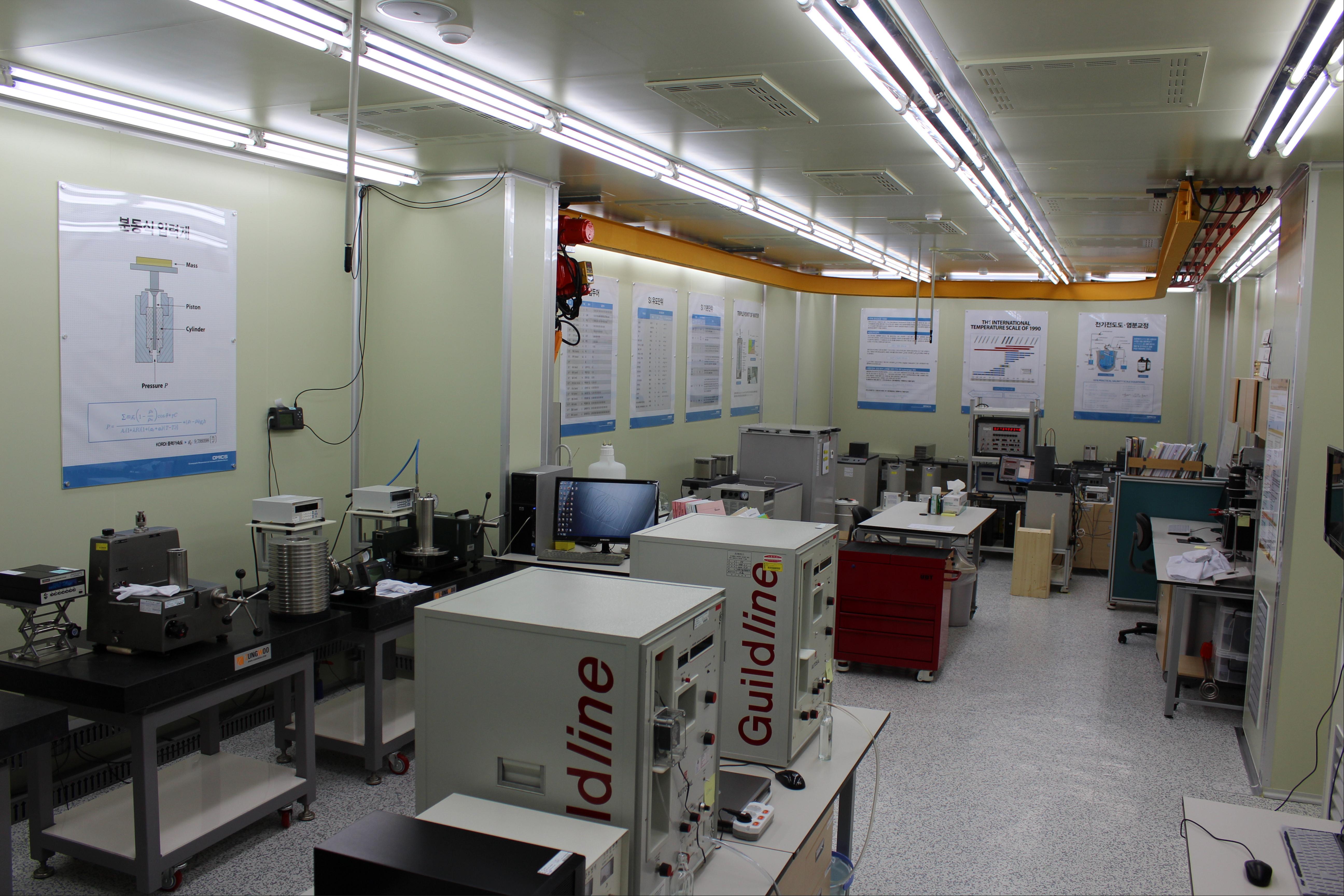 Calibration laboratory in the fields of temperature and pressure at the Republic of Korea Institute of Ocean Science & Technology