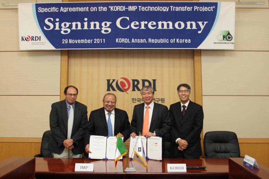 KORDI concluded a contract to transfer Marine Plant Technology with IMP_image0