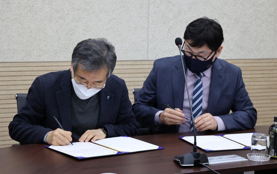 Acquisition ceremony of R/V Dokdo Nuri_image1