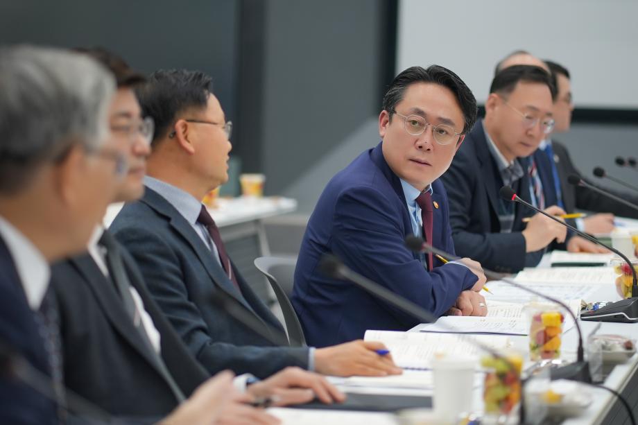 강도형 해양수산부 장관 KIOST 방문, 해양클러스터 기관장 간담회 개최_image1