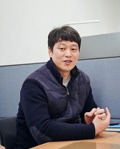  사진 6. KIOST 연구사업지원실 홍영기 행정원